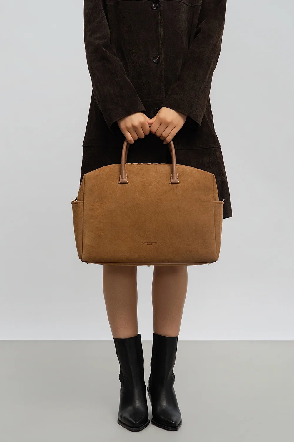 Sac cabas main camel en velours Suede Cube Lancaster 530-60
