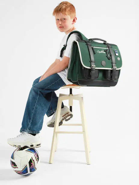Cartable Urban Vintage 3 Compartiments Soccer Player pour enfants CE2, CM1, CM2 - Melisac