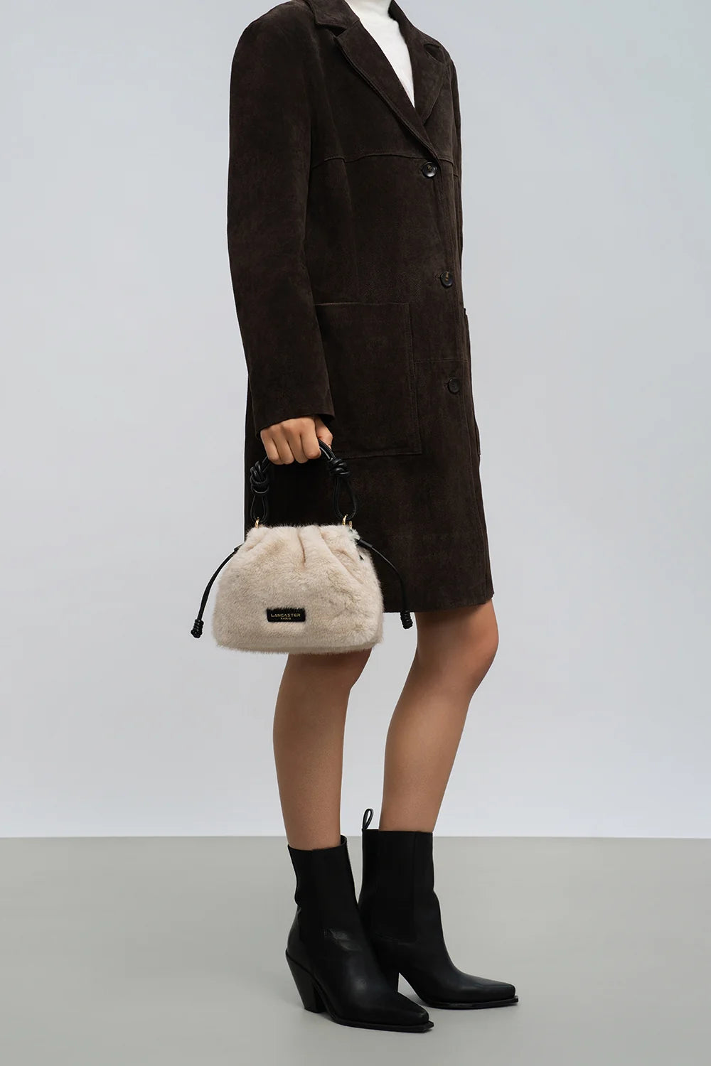 Petit Sac Besace en moumoute marron Lancaster 518-087