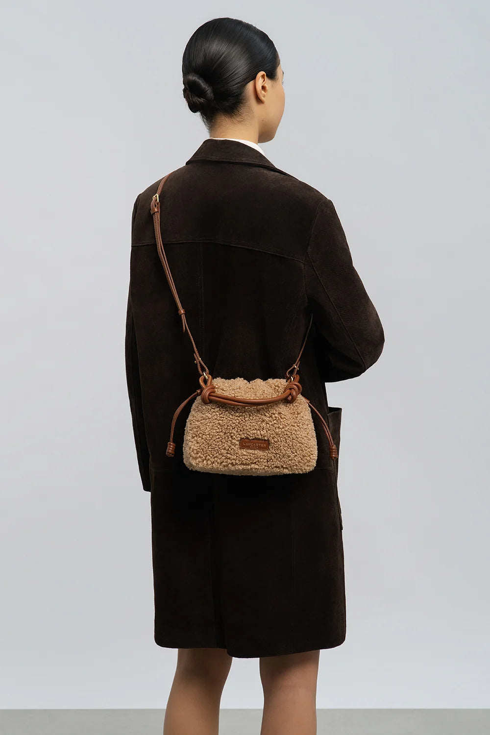Petit Sac Besace en moumoute marron Lancaster 518-087