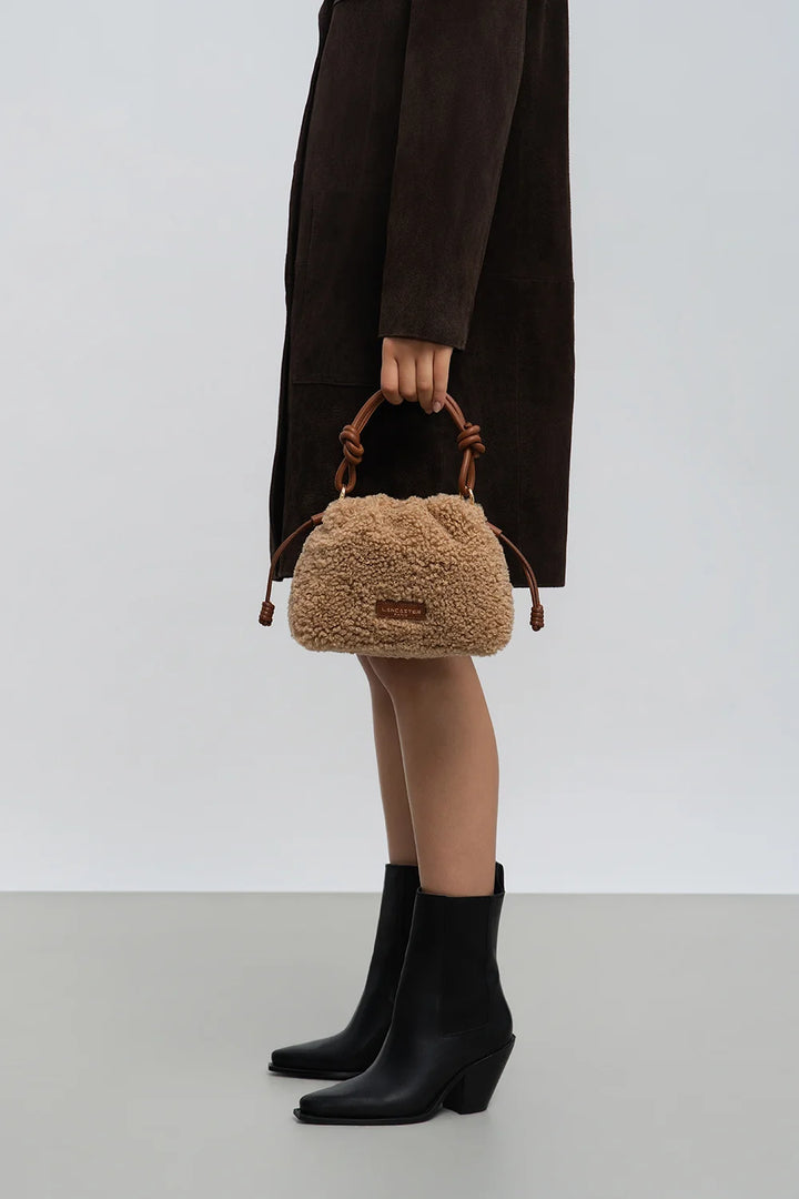 Petit Sac Besace en moumoute marron Lancaster 518-087