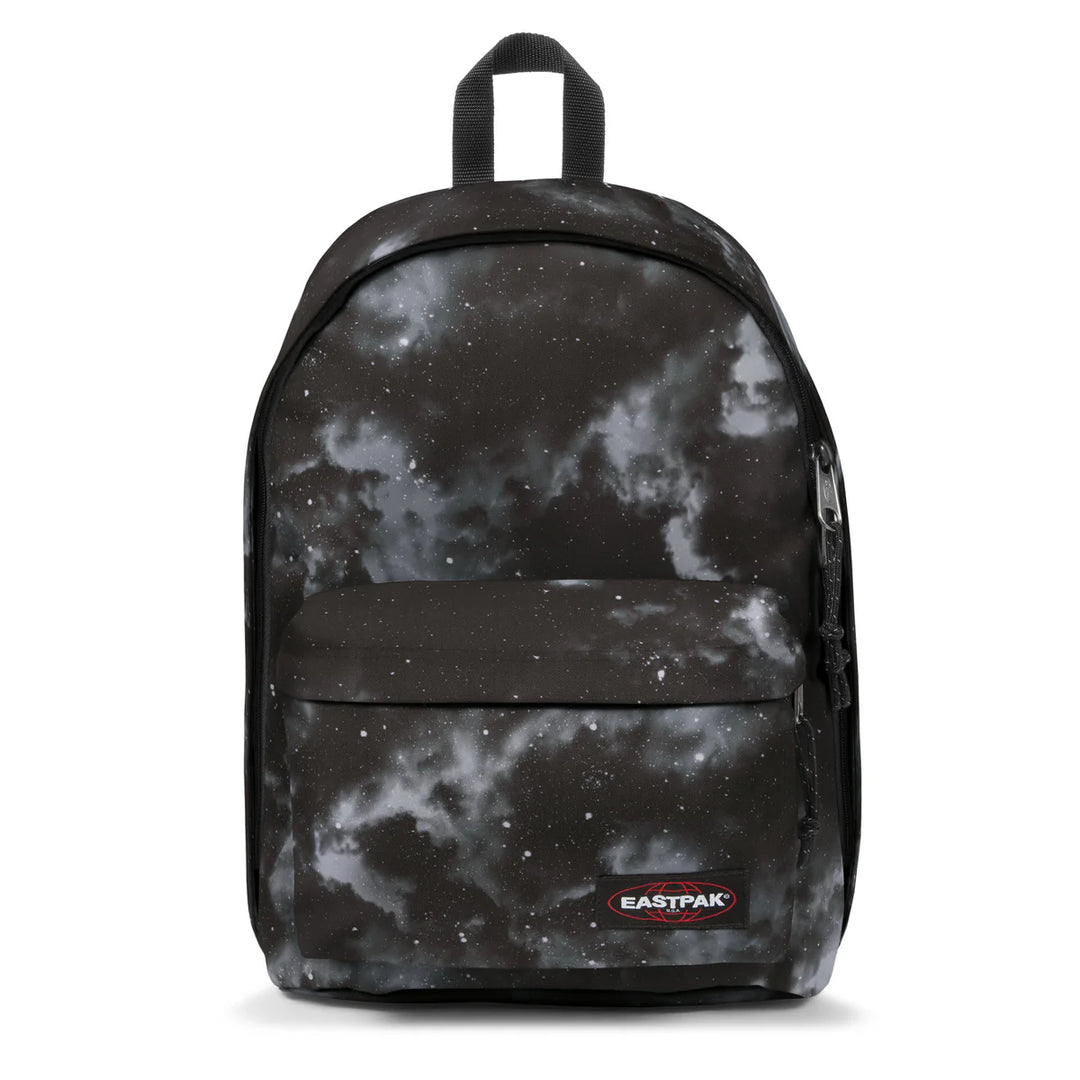 Sac à Dos scolaire noir Out Of Office Clouds Black imprimé nuage Eastpak