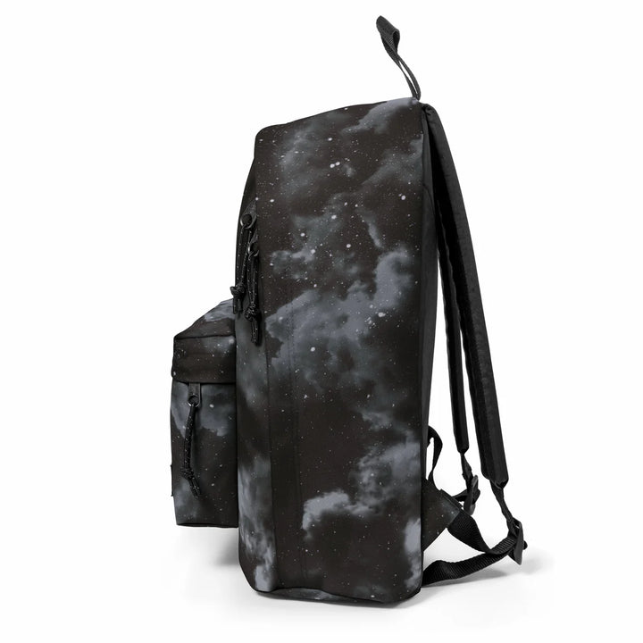 Sac à Dos scolaire noir Out Of Office Clouds Black imprimé nuage Eastpak