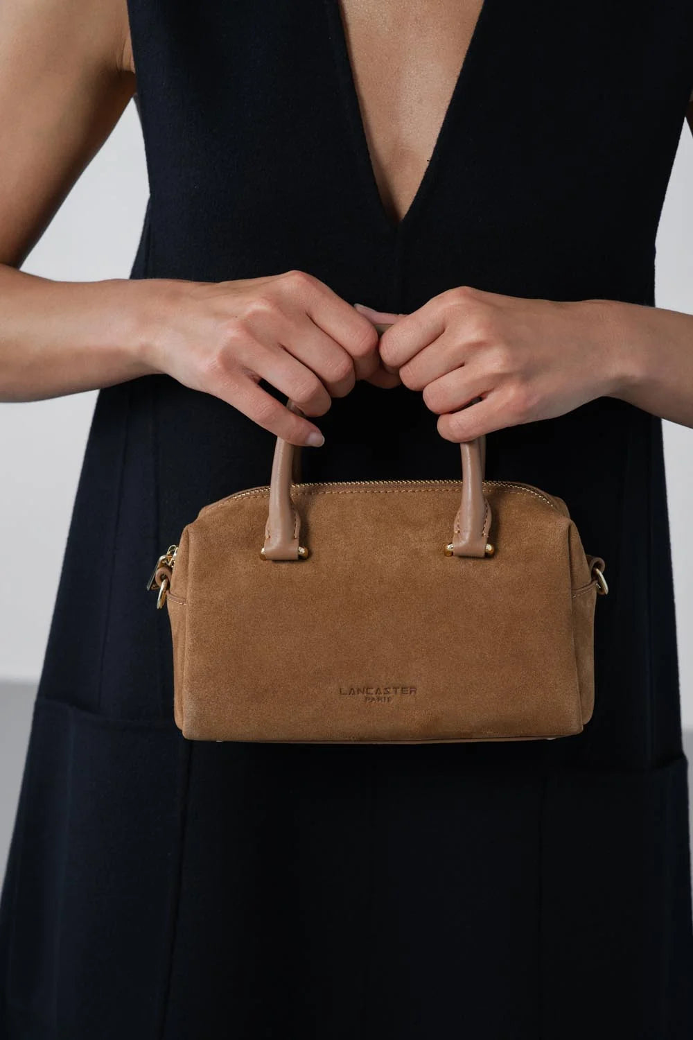 Sac à main Suede Cube en velours camel Lancaster 530-52