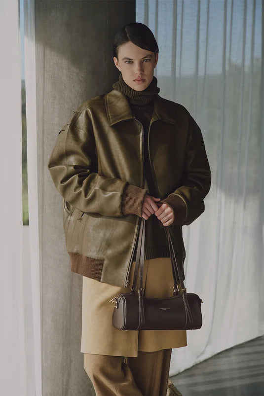 Sac rectangle long en cuir marron Milano Ana Lancaster 547-113